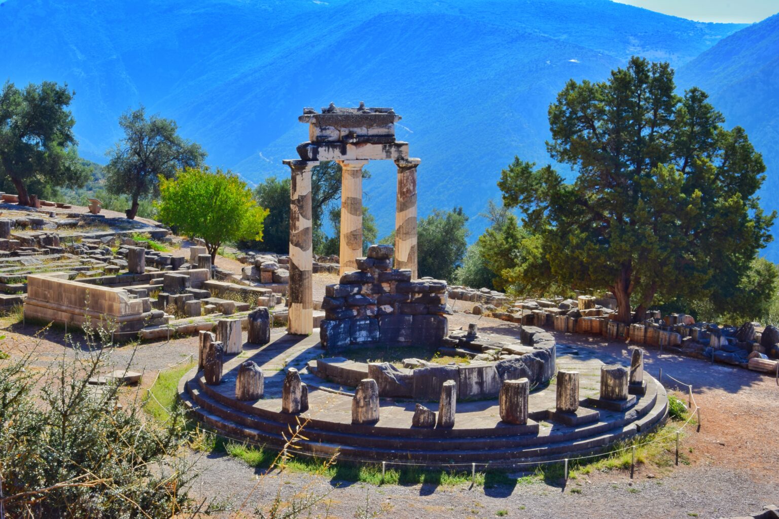 Athens Tours ASPECT OF DELPHI